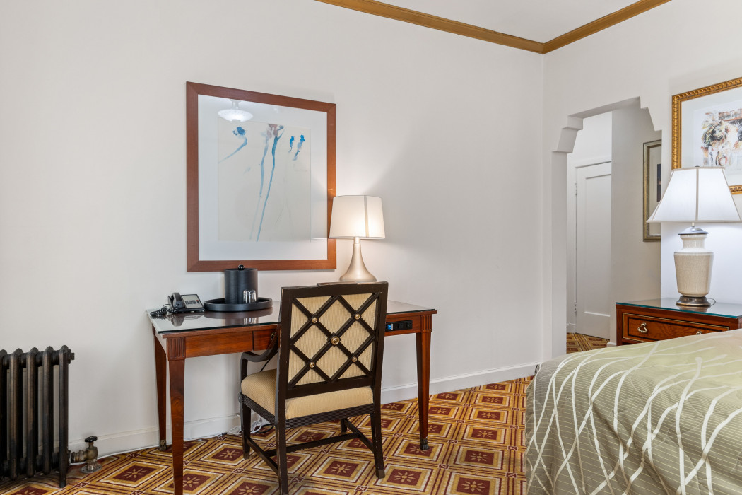 Deluxe King Bed